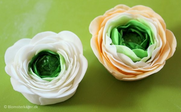 SÃ¥dan laver du sukkerblomster i fondant / gum paste / diy